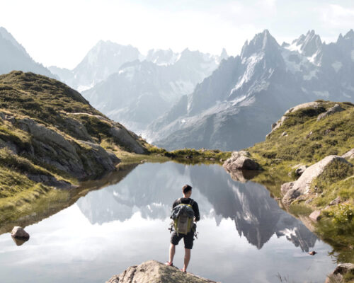 Randonnée en montagne aux Dômes de Miage avec Victor