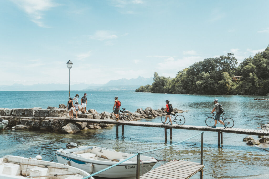 Balade à vélo à Yvoire le long du lac Léman