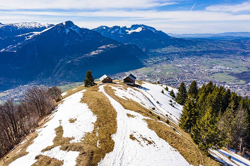 Vue du ciel depuis le Môle sur la Pointe d'Andey et Bonneville© Arnaud Lesueur ATMB