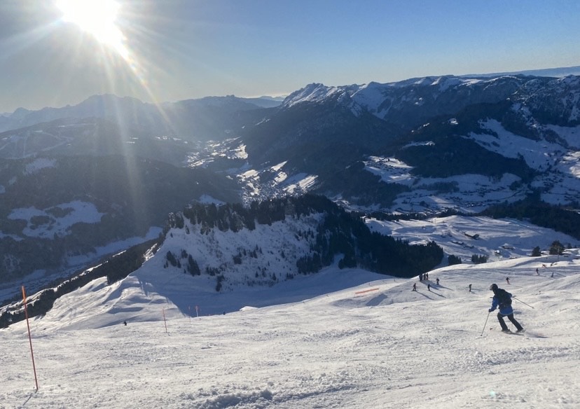 Vue du domaine skiable du Grand-Bornand