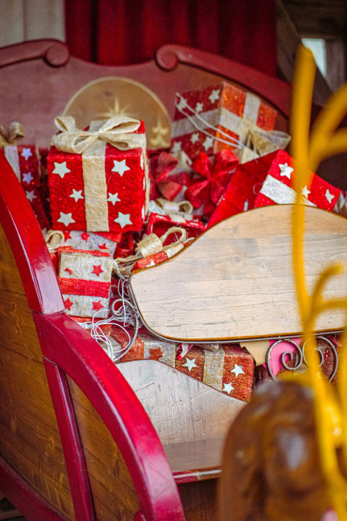 Bas de Noël au point de croix fini Père Noël et bonhomme de neige