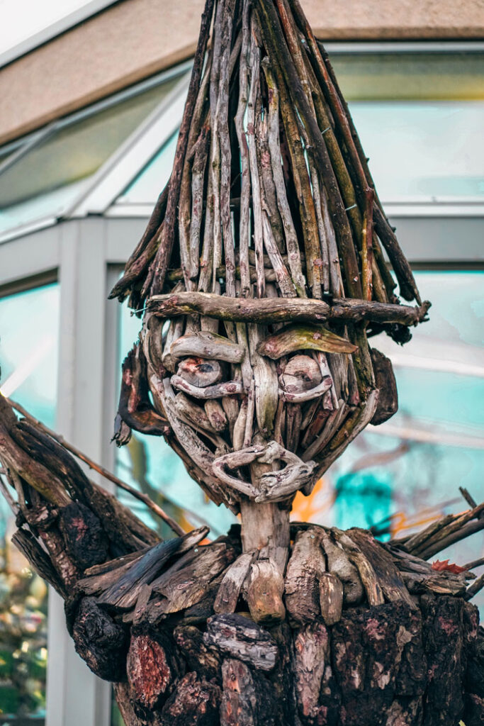 Sculpture en bois flotté ©ATMB